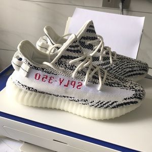 Yeezy Boost 350 V2